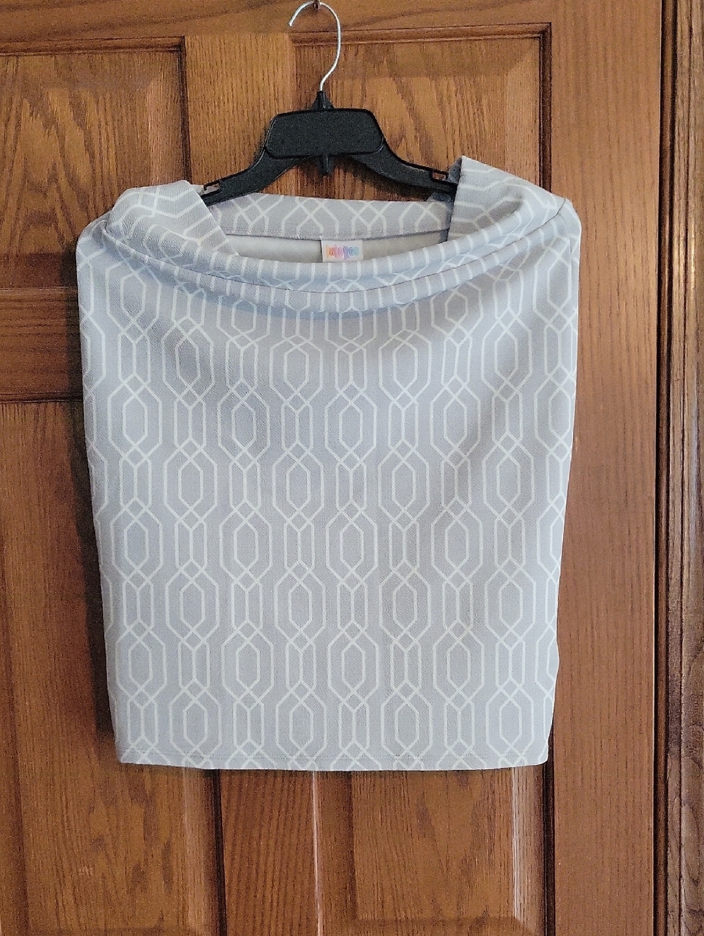 LuLaRoe Light Gray Geometric Pencil Skirt